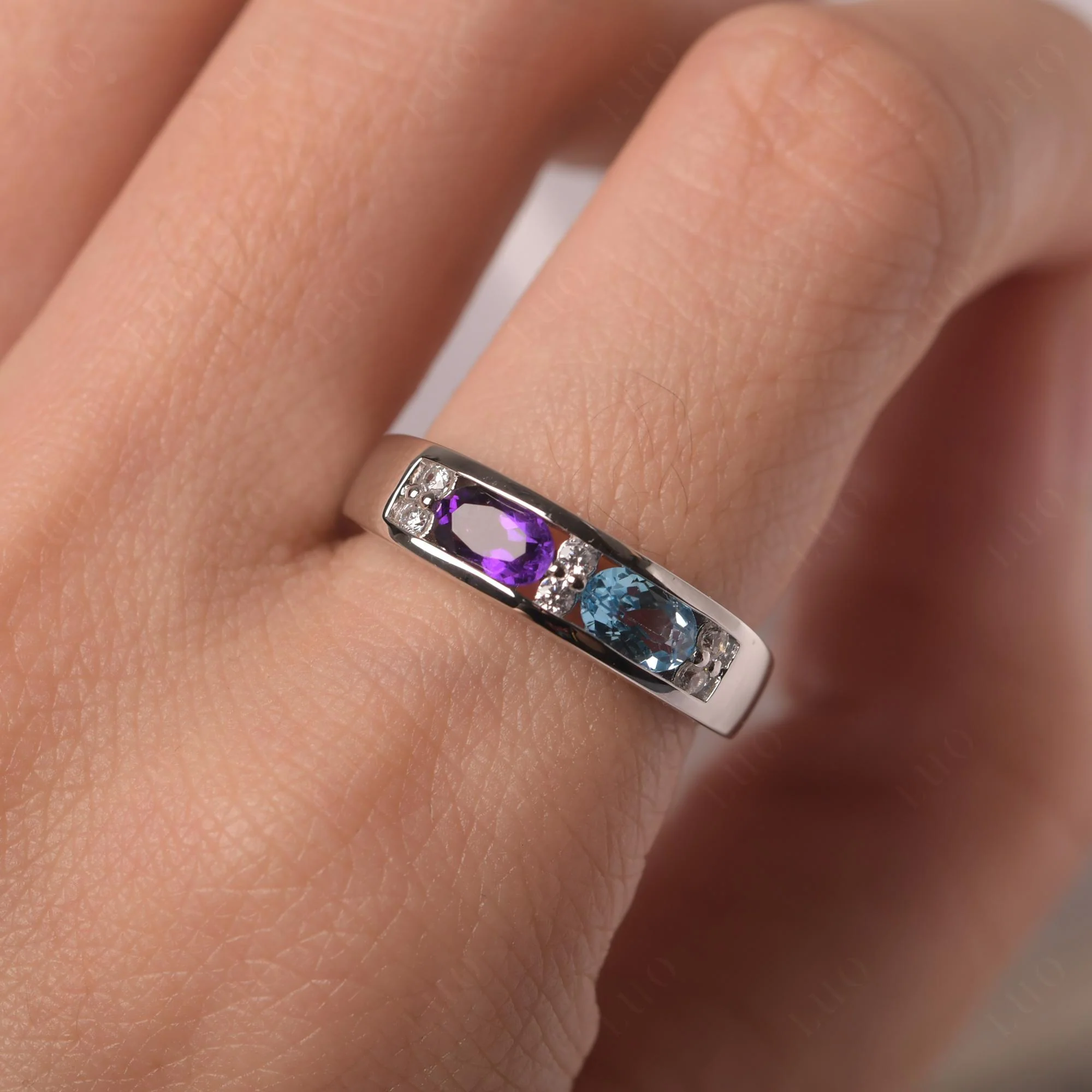 Oval Amethyst and Blue Topaz Ring - Image 14