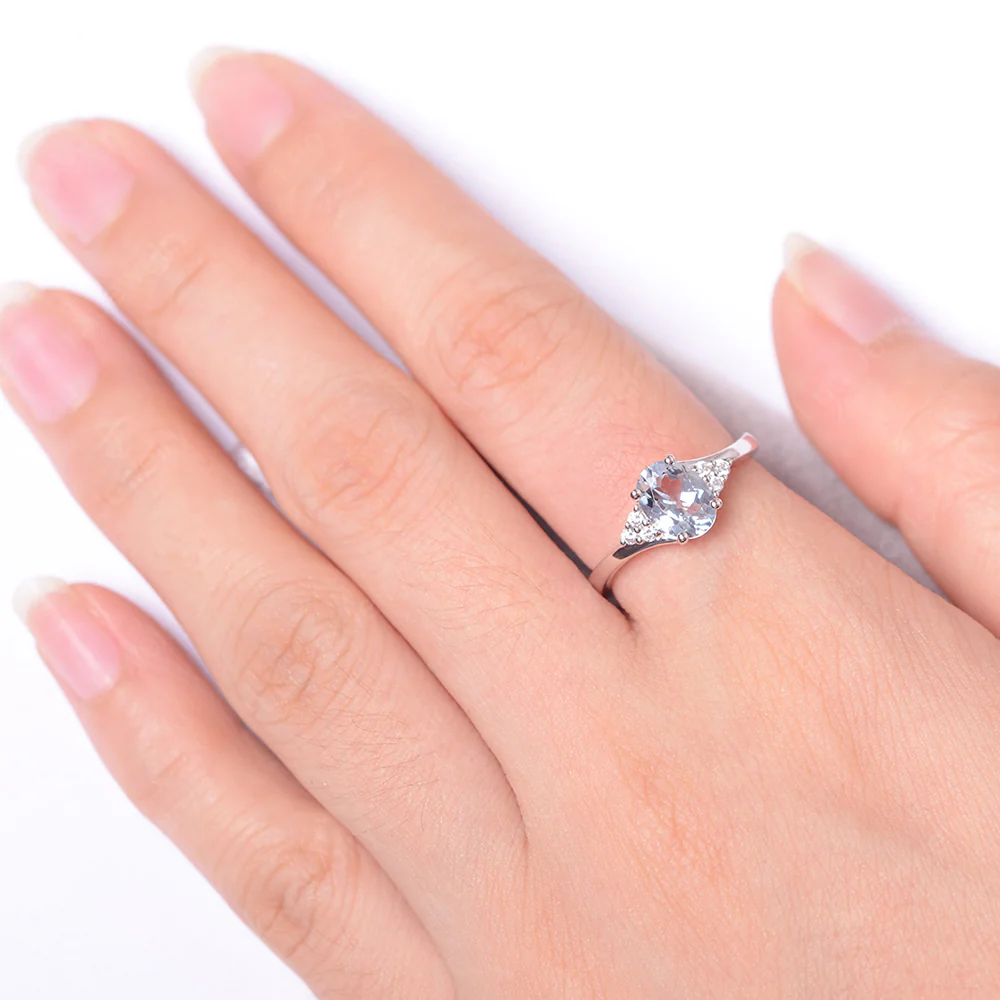 Oval Aquamarine Bypass Engagement Ring - Image 4