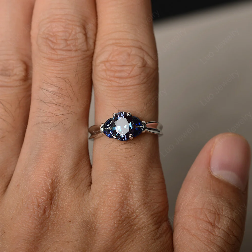 Oval Cut Art Deco Alexandrite Ring - Image 3