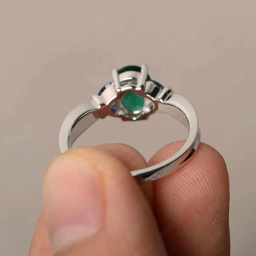 Oval Cut Art Deco Emerald Ring - Image 2