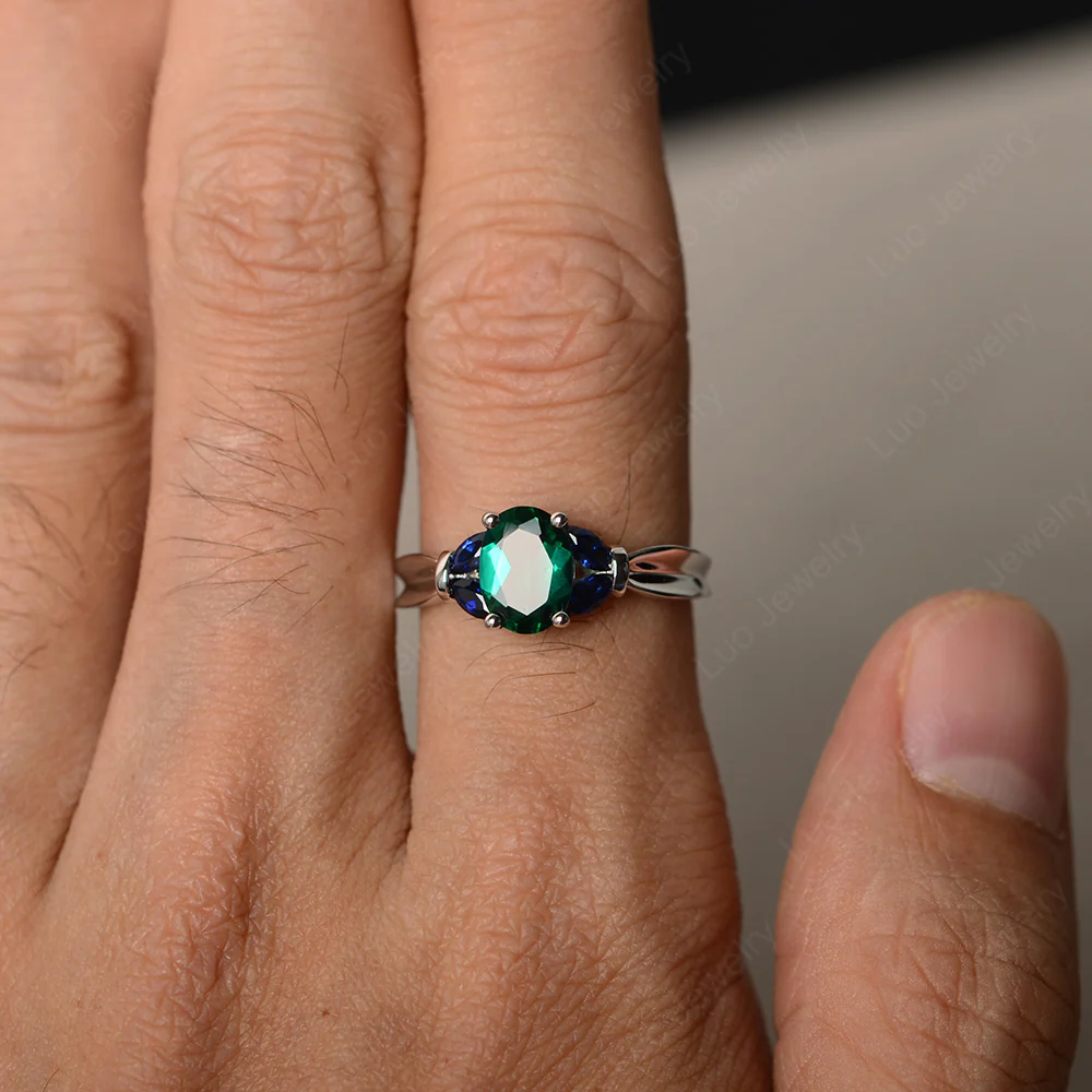 Oval Cut Art Deco Emerald Ring - Image 3