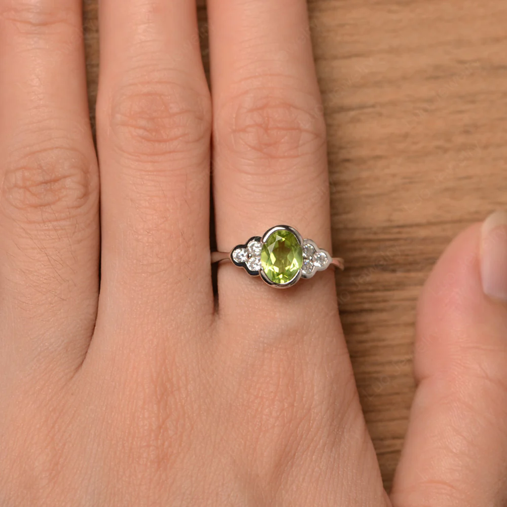 Oval Cut Bezel Set Peridot Engagement Ring - Image 4