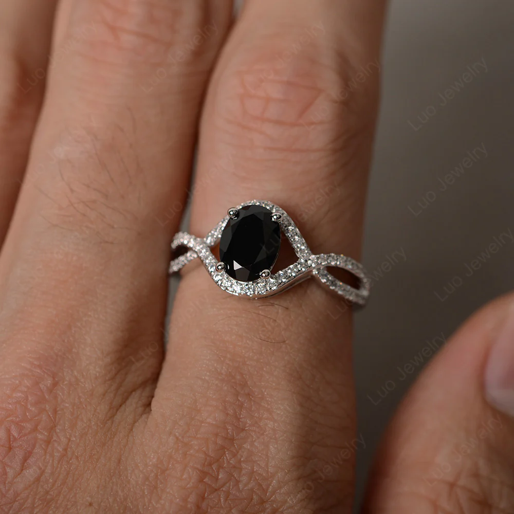 Oval Black Spinel Twisted Engagement Ring - Image 4