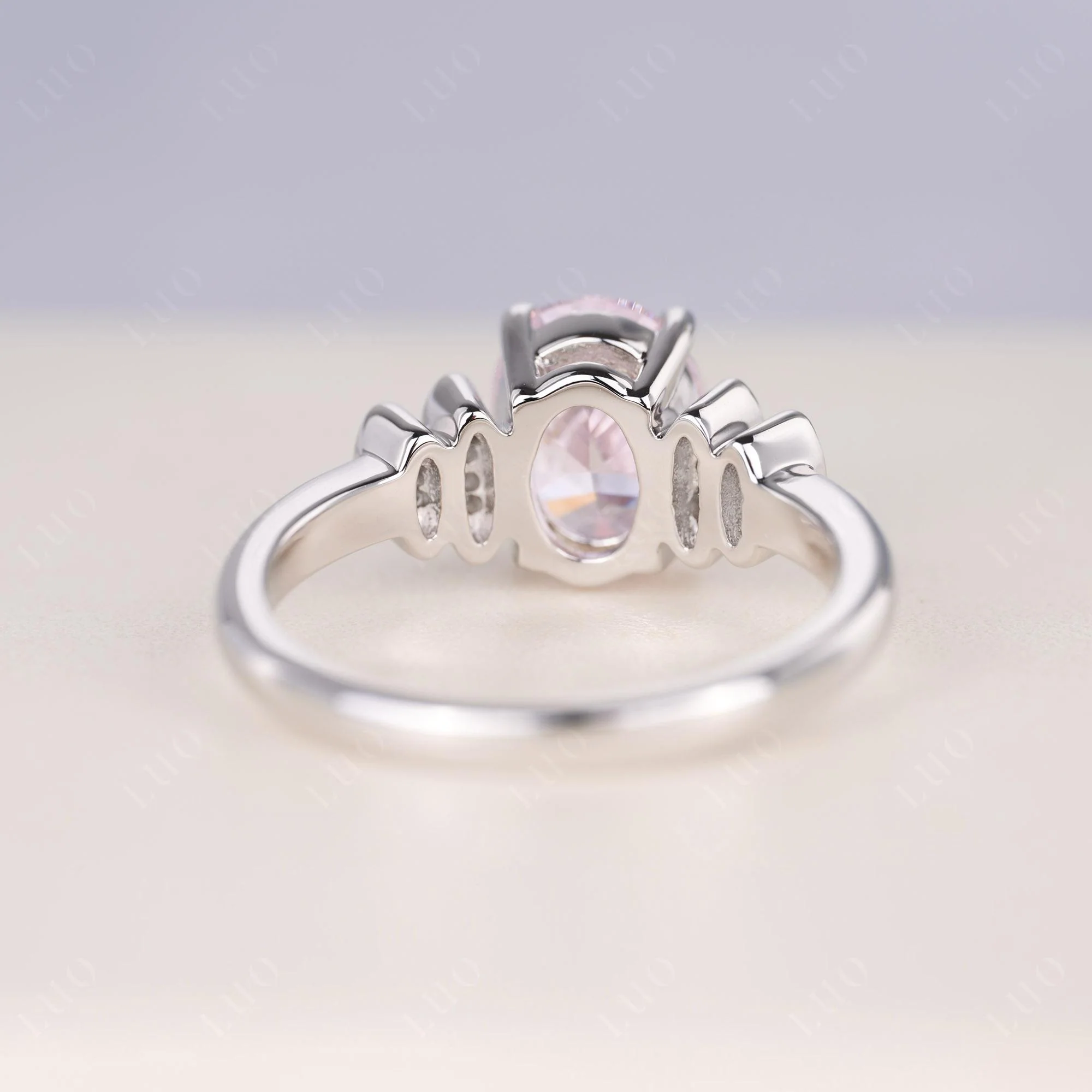 Oval Cut Simple Pink Cubic Zirconia Engagement Ring - Image 5