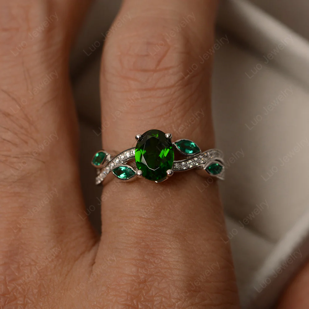 Oval Cut Diopside Leaf Ring - Image 4