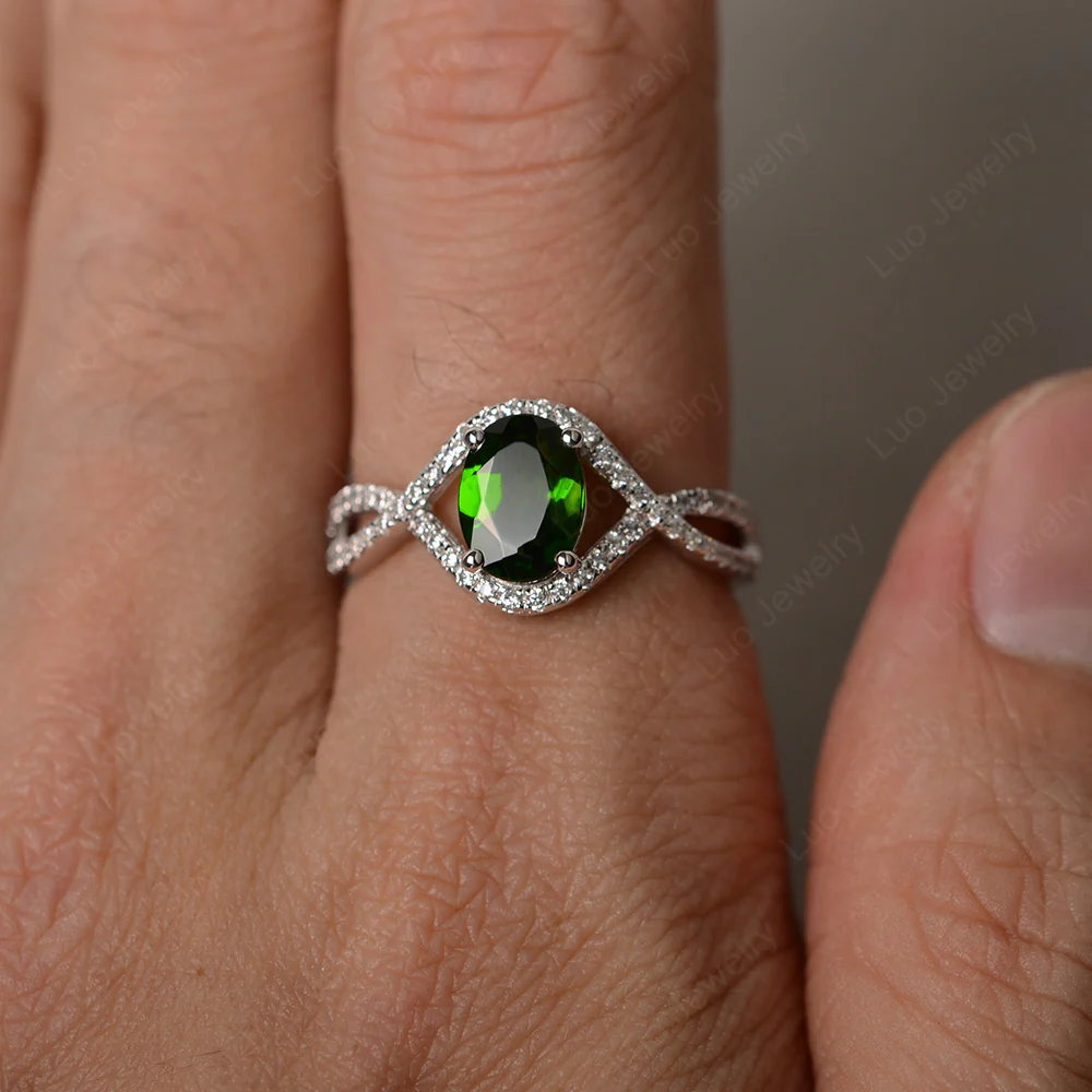 Oval Diopside Twisted Engagement Ring - Image 4