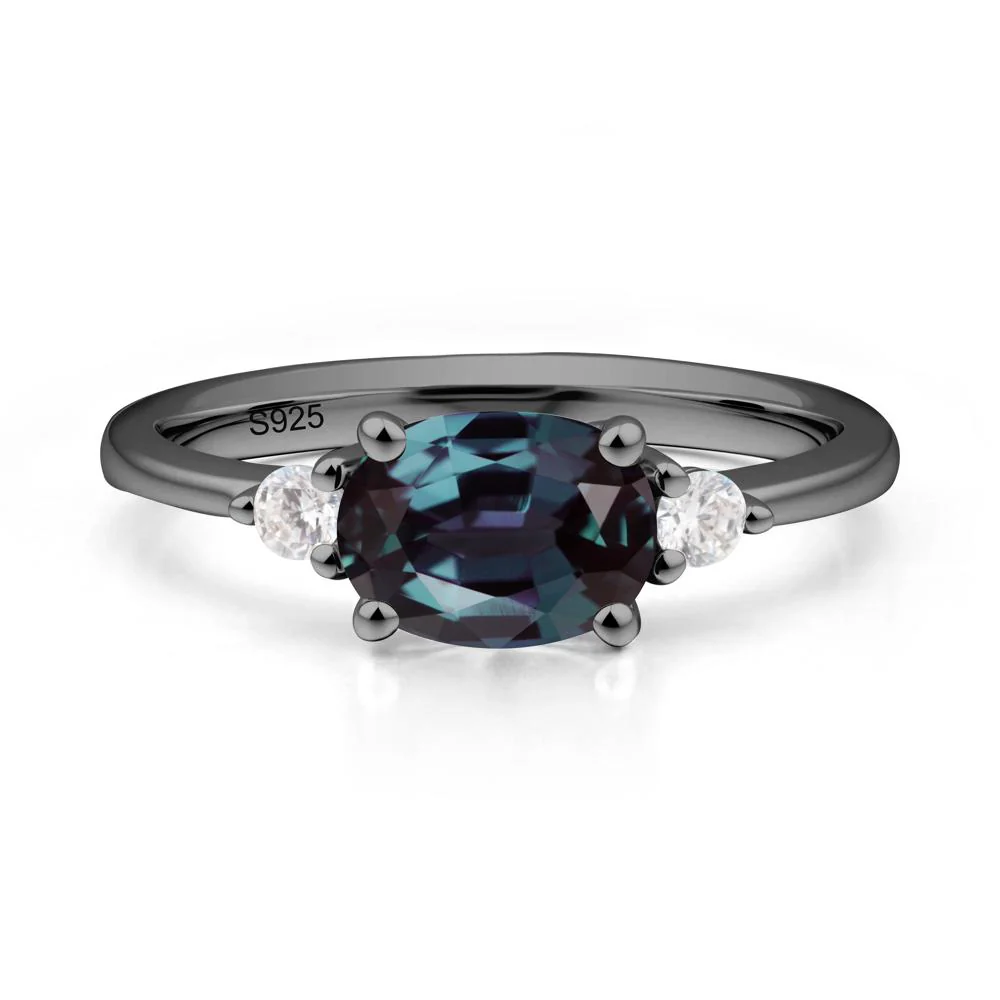 Oval East West Alexandrite Trilogy Ring - Image 2
