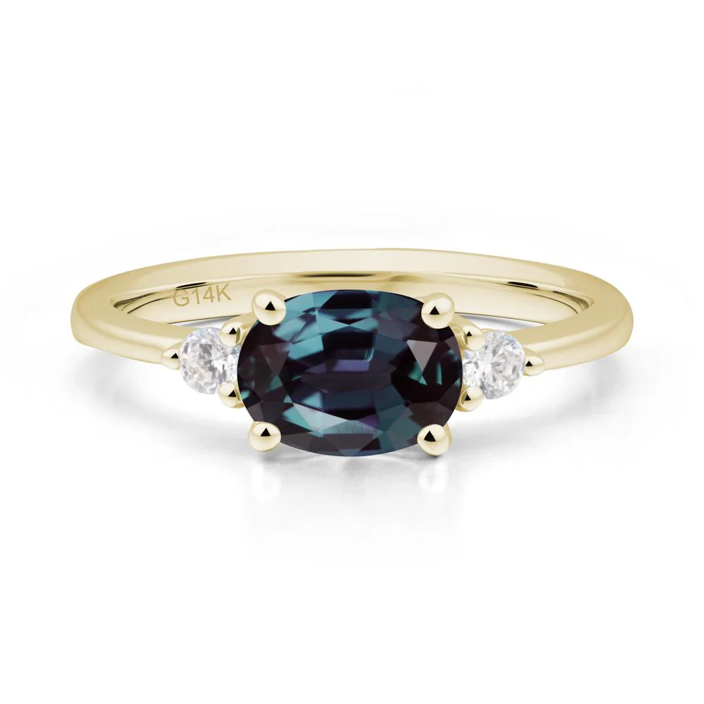 Oval East West Alexandrite Trilogy Ring - Image 9