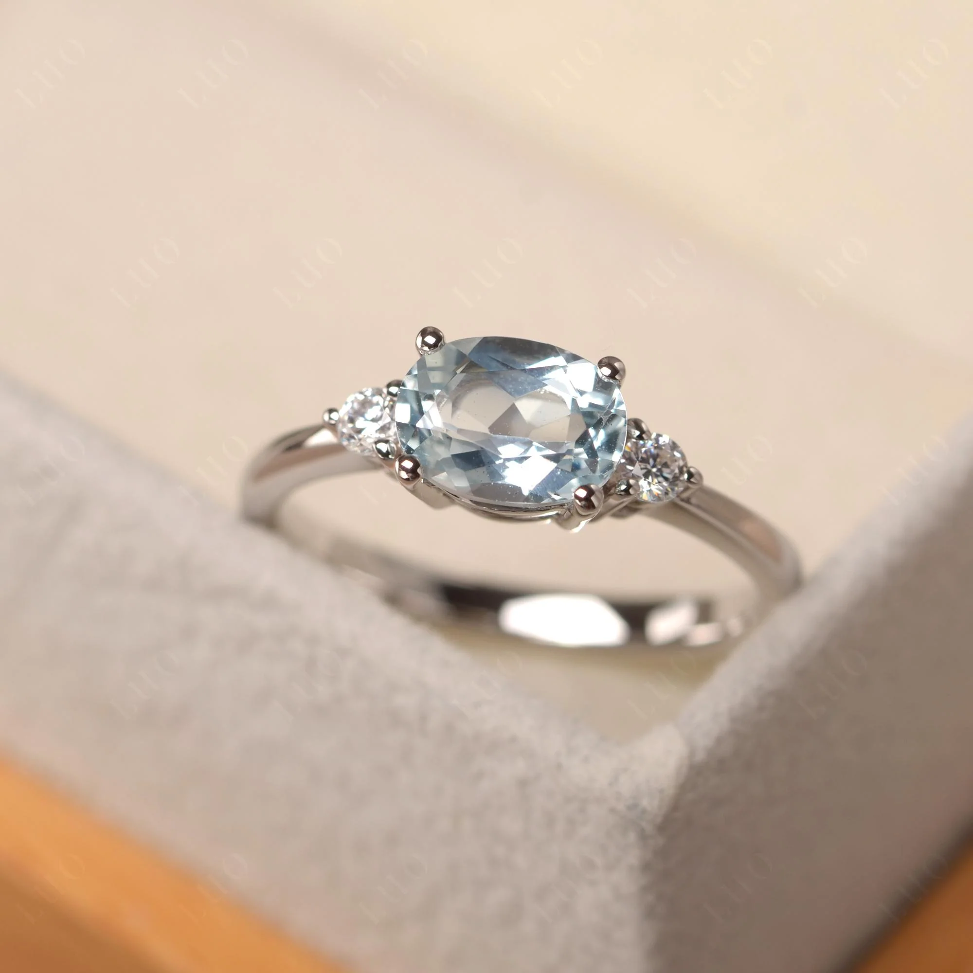 Oval East West Aquamarine Trilogy Ring - Image 10