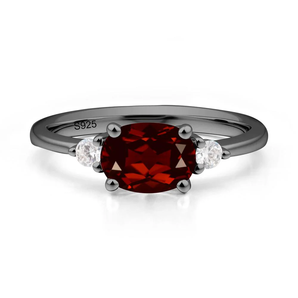 Oval East West Garnet Trilogy Ring - Image 4