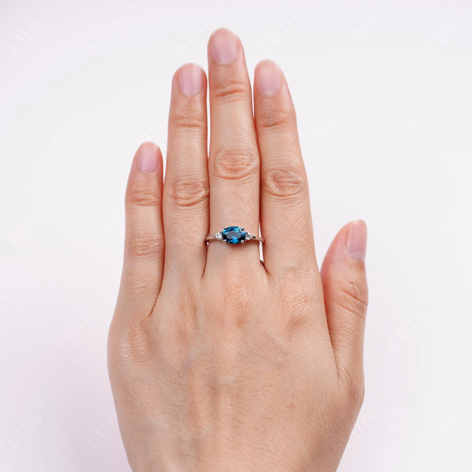 Oval East West London Blue Topaz Trilogy Ring - Image 14