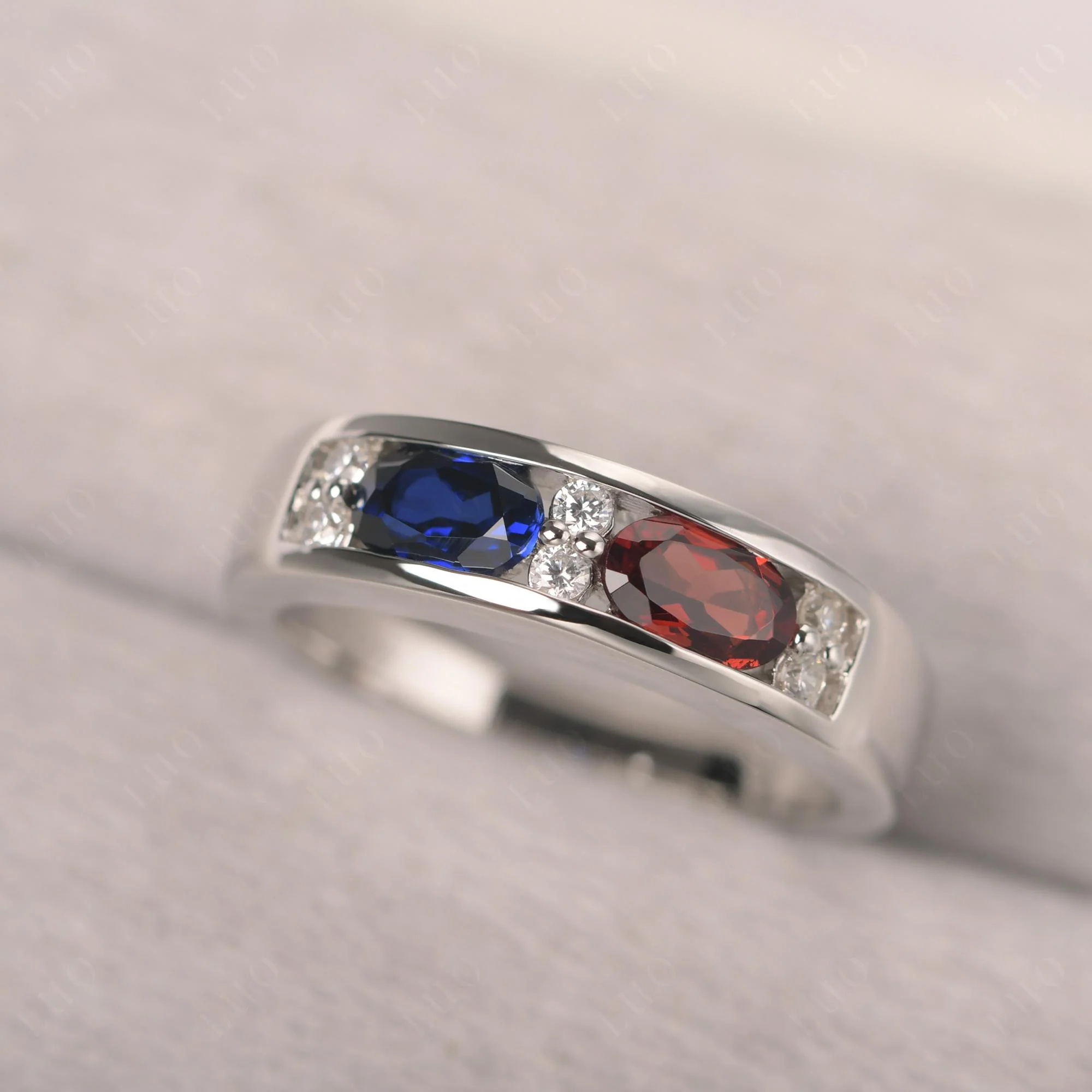 Oval Garnet and Sapphire Ring - Image 10