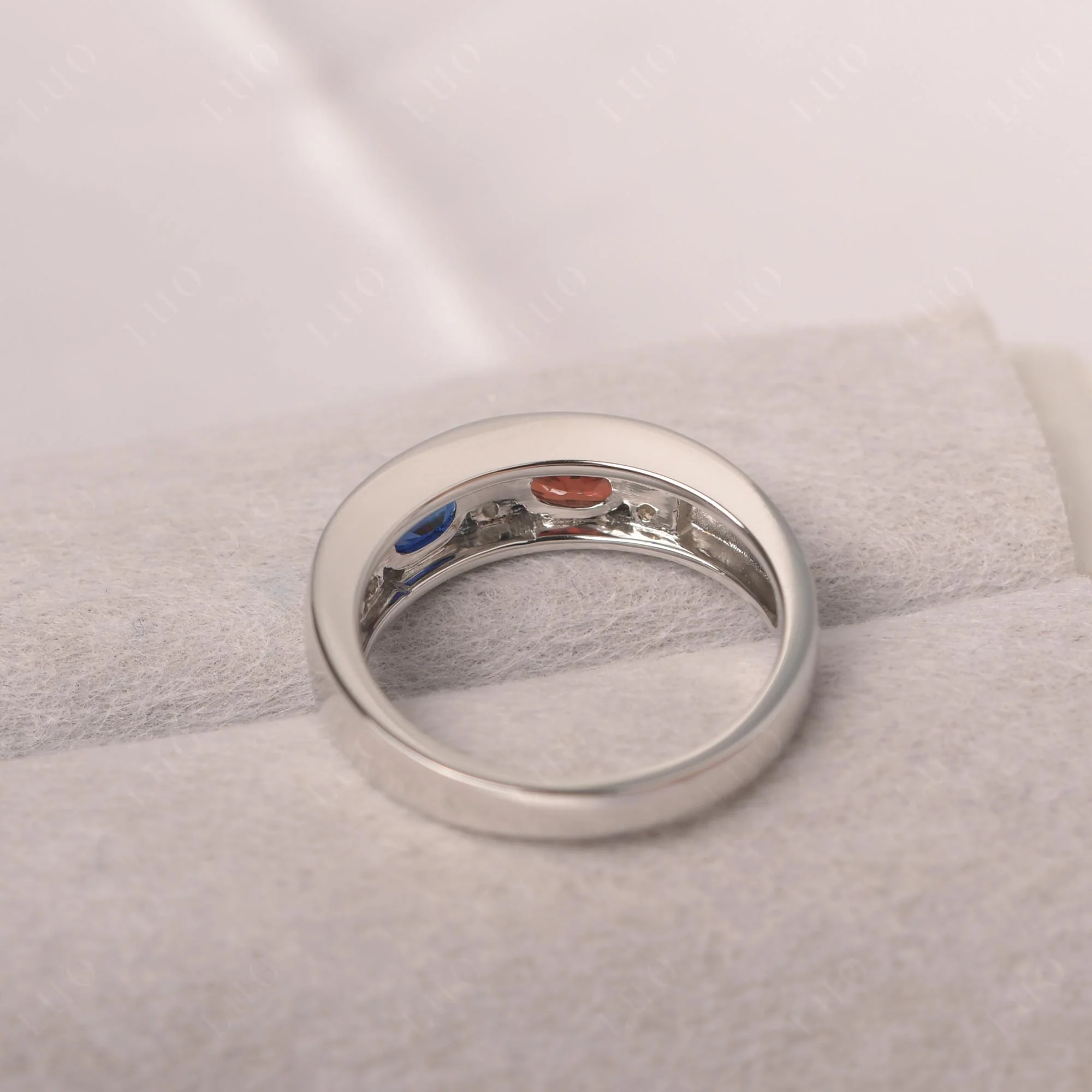 Oval Garnet and Sapphire Ring - Image 12