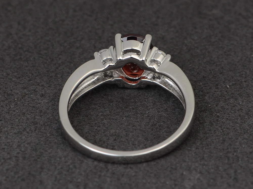 Oval Cut Garnet Two Rows Ring - Image 3