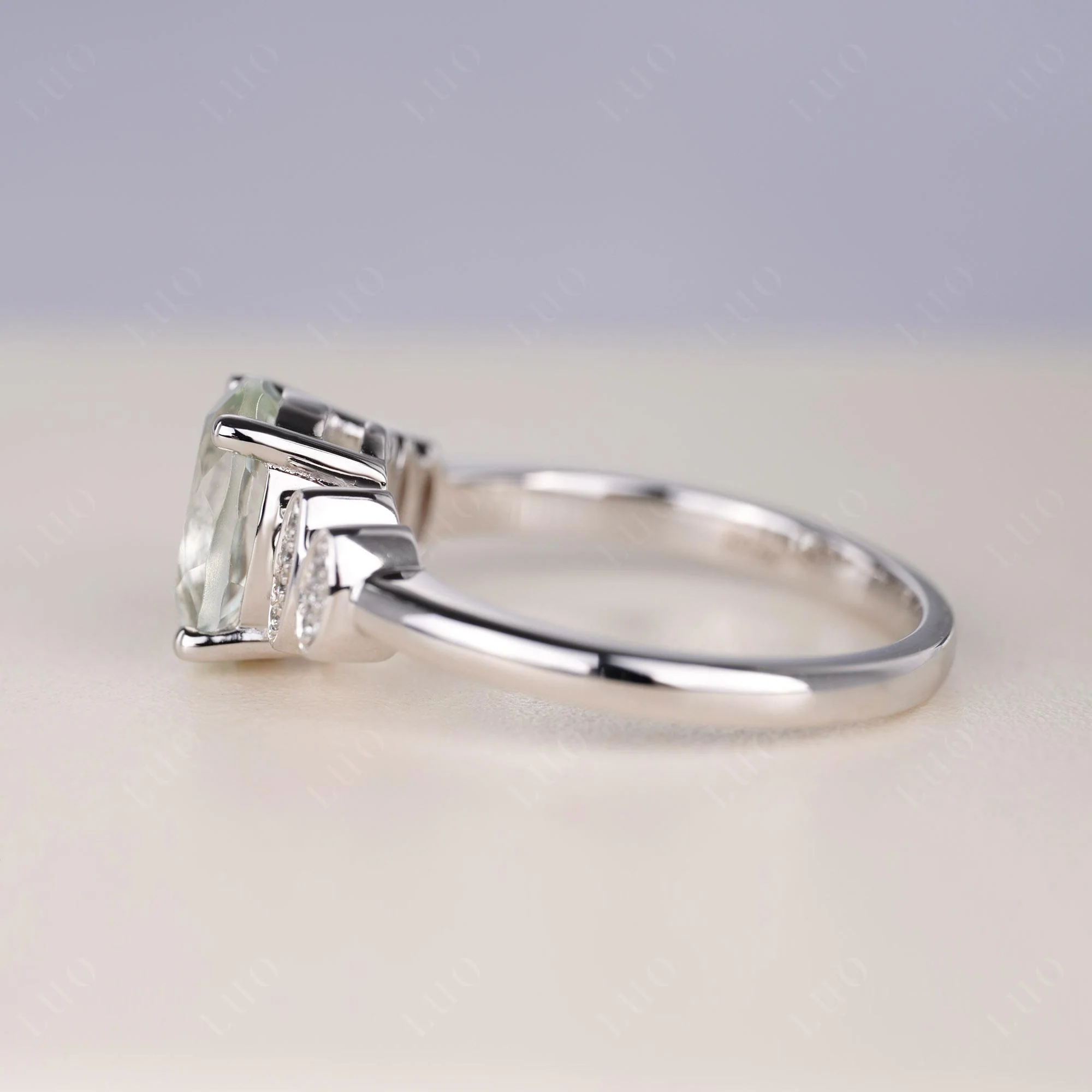 Oval Cut Simple Green Amethyst Engagement Ring - Image 4