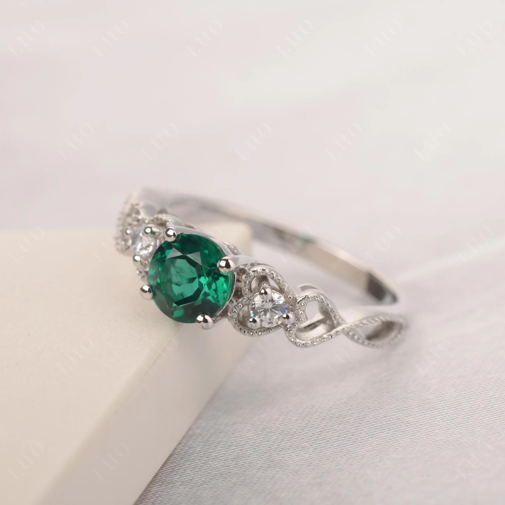 Emerald Vintage Style Engagement Ring - Image 11