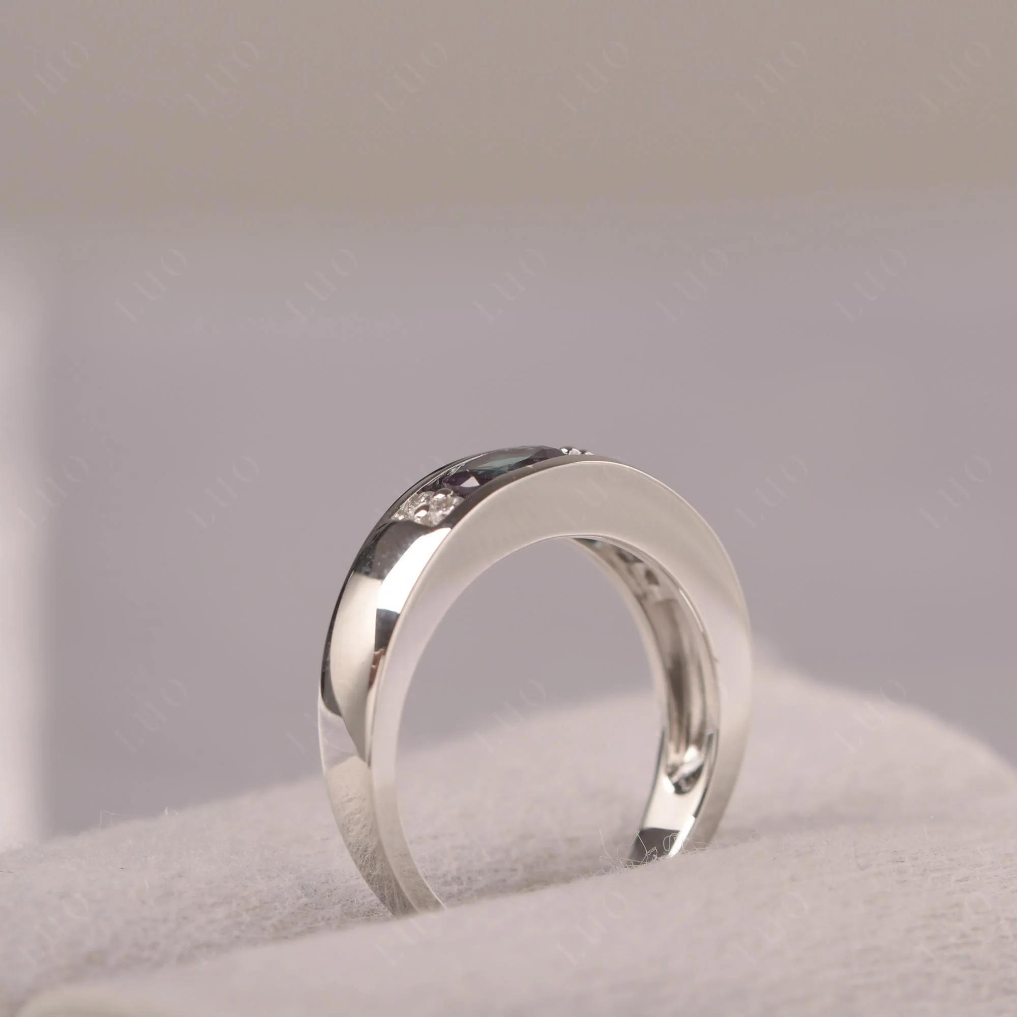 Oval Alexandrite and Blue Topaz Ring - Image 13