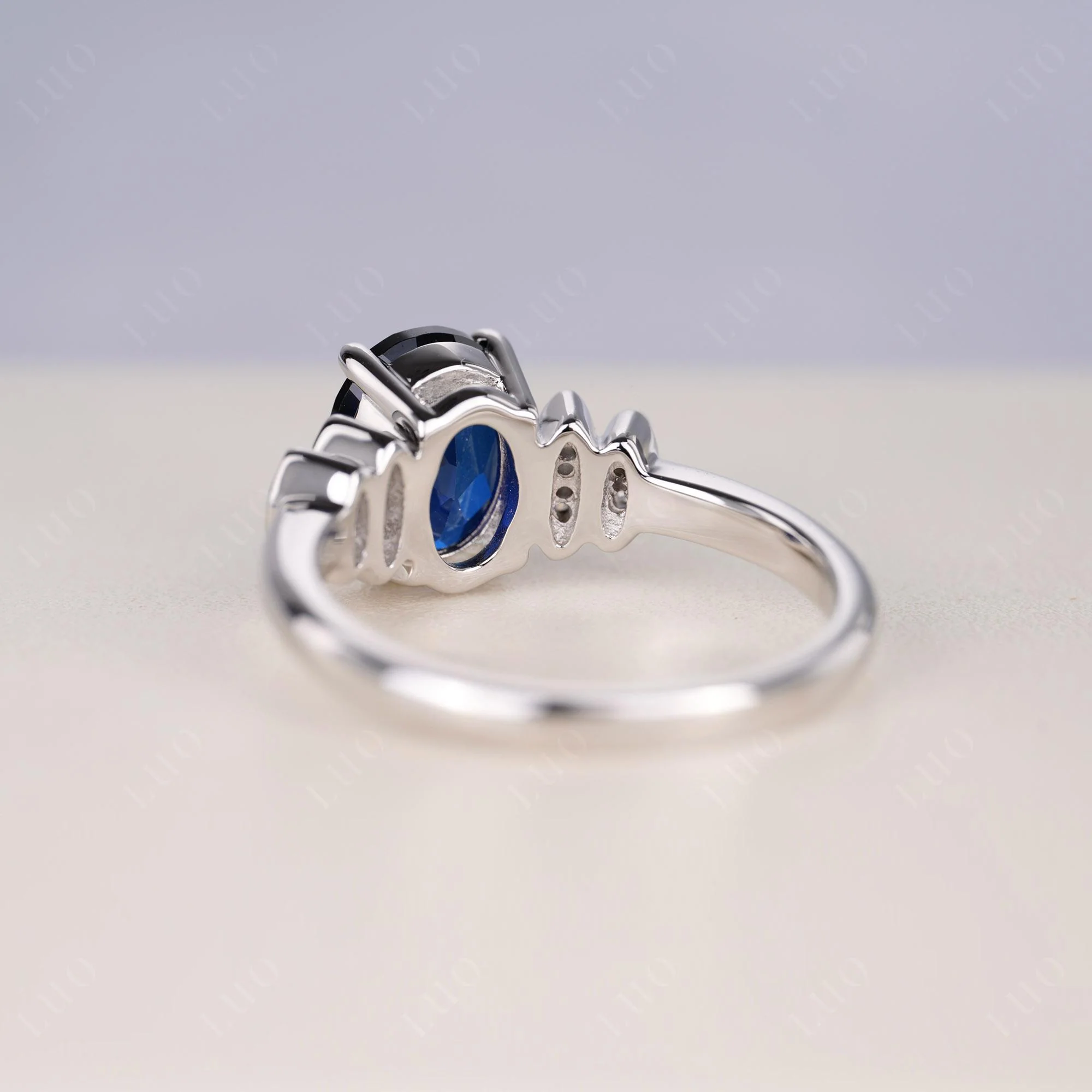 Oval Cut Simple Sapphire Engagement Ring - Image 3