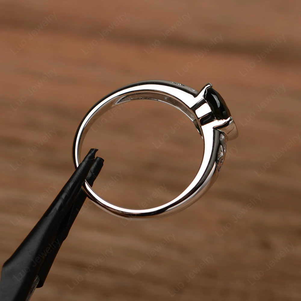Oval Diopside Bezel Set Engagement Ring - Image 3