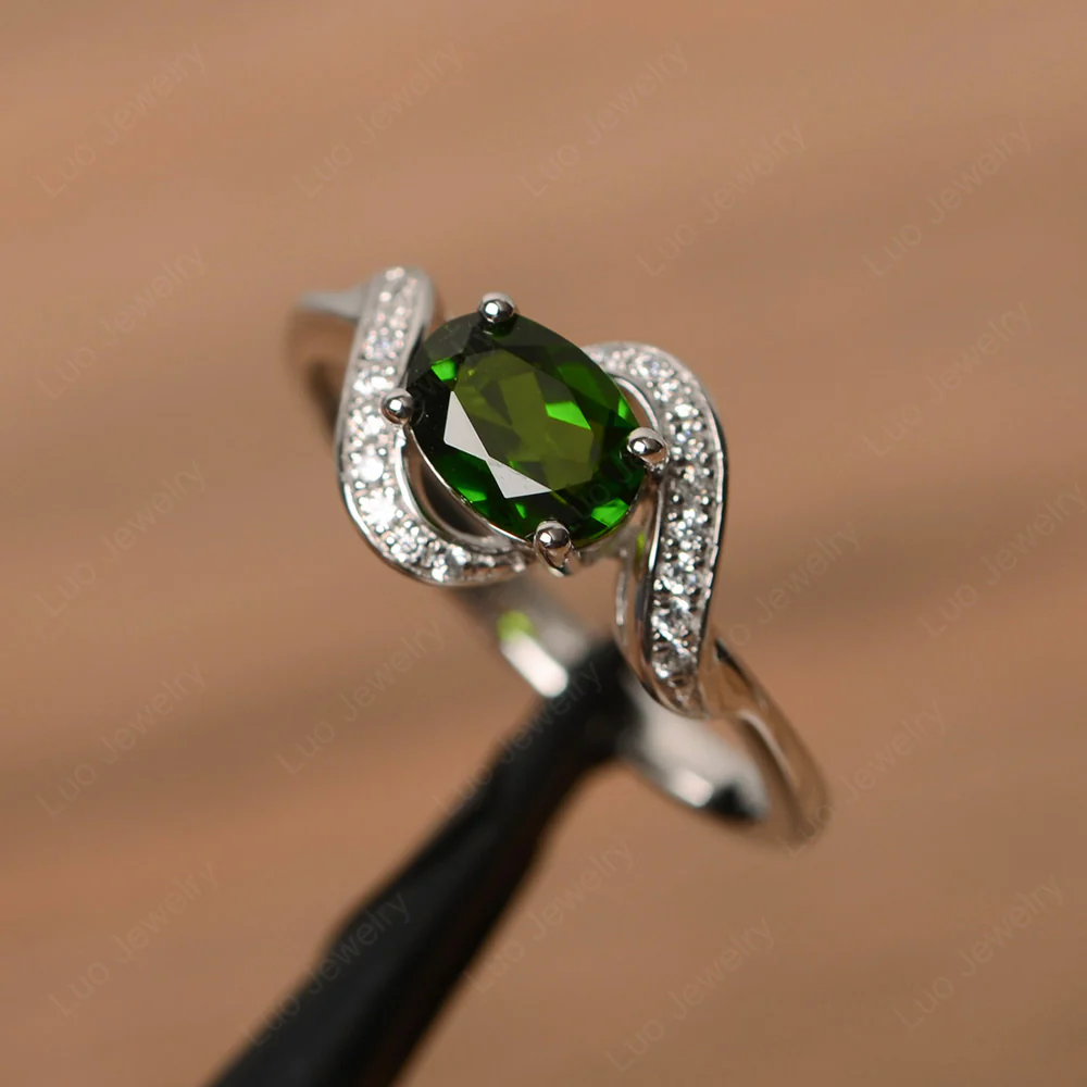 Oval Diopside East West Engagement Ring - Image 2