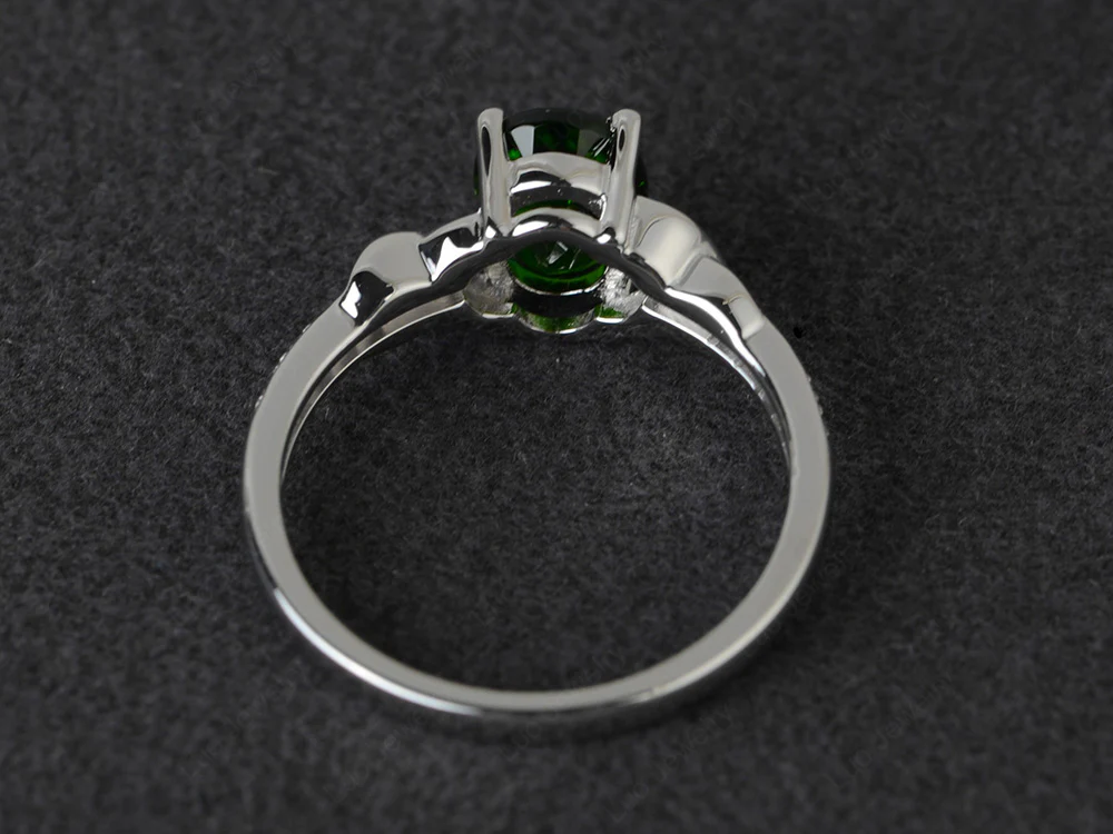 Oval Diopside Twist Ring - Image 3