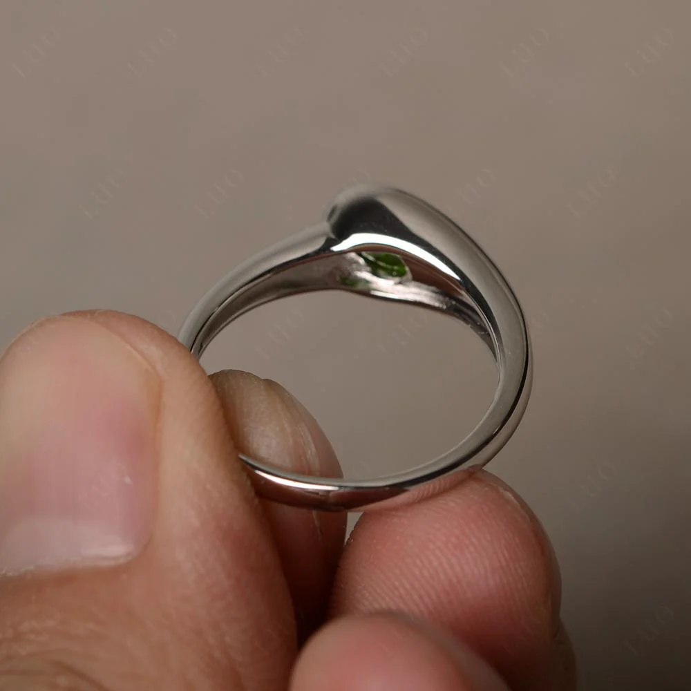 Diopside Minimalist Engagement Ring - Image 12