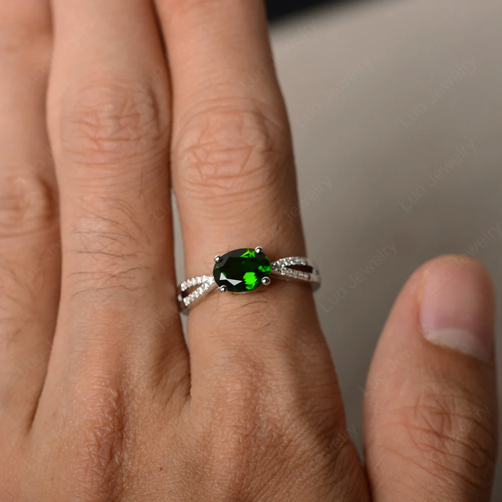 Oval East West Diopside Engagement Ring - Image 3