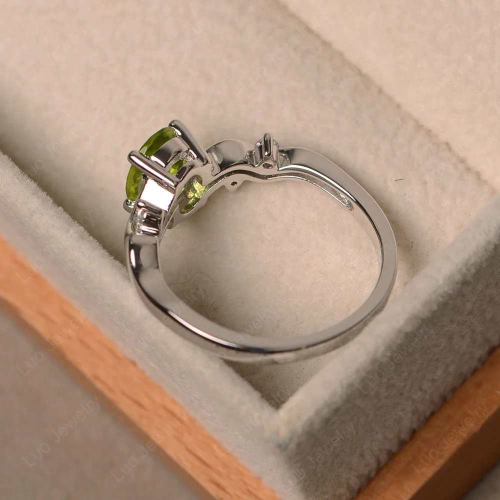 Peridot Twisty Engagement Ring - Image 3