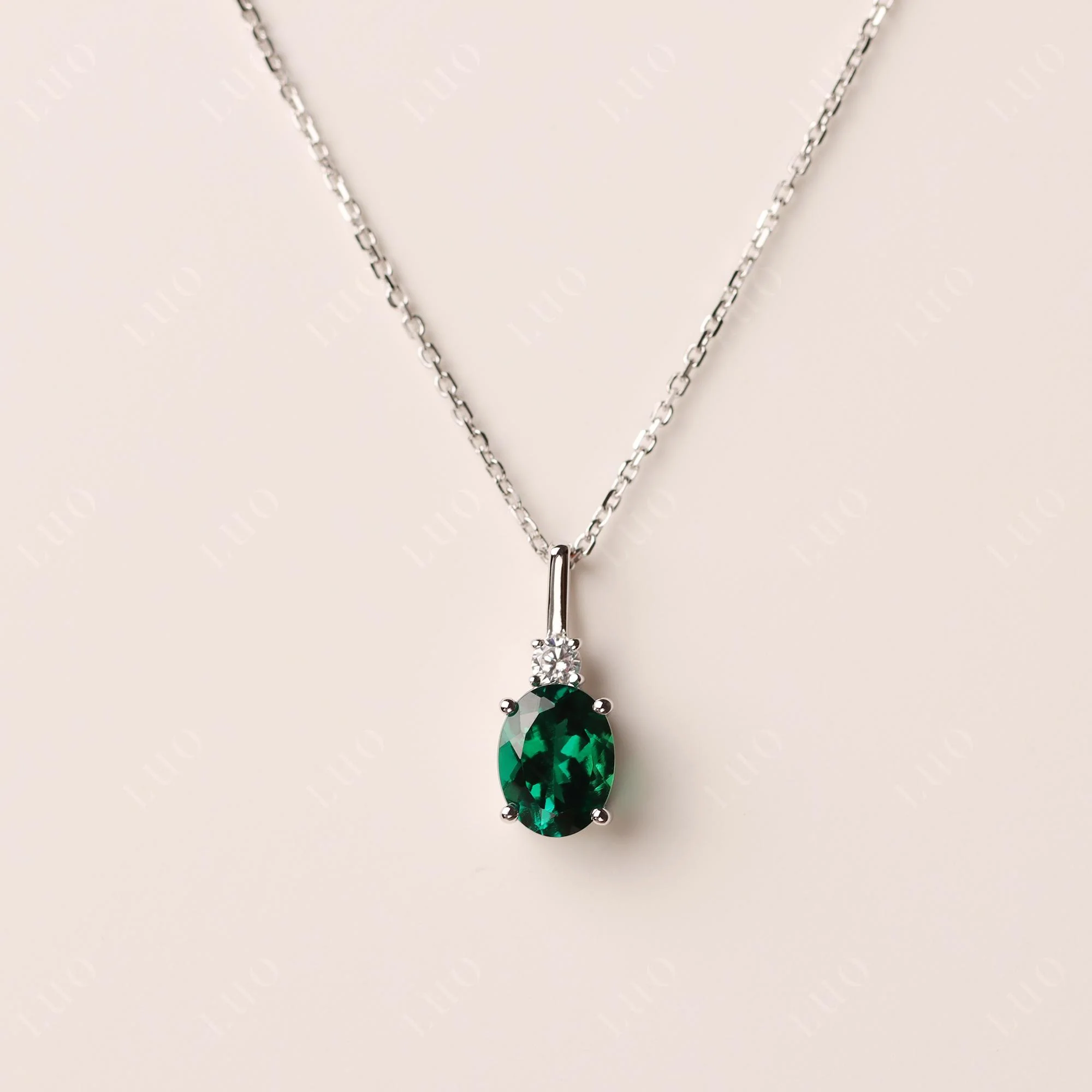 Simple Oval Emerald Necklace - Image 10
