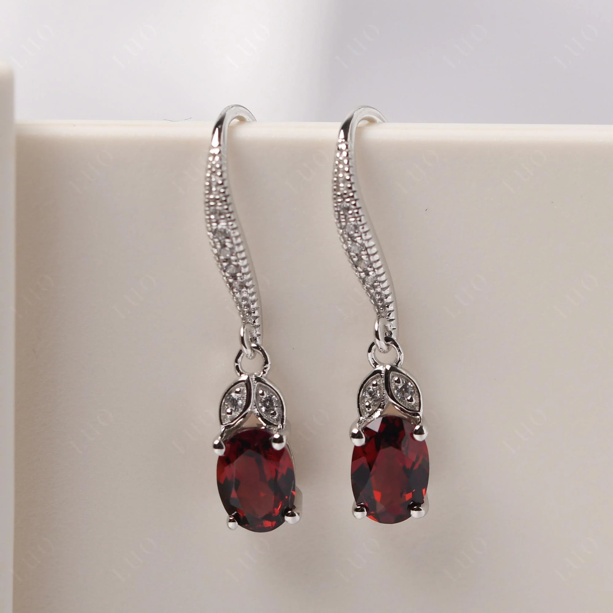 Oval Garnet Dangling Earrings - Image 10