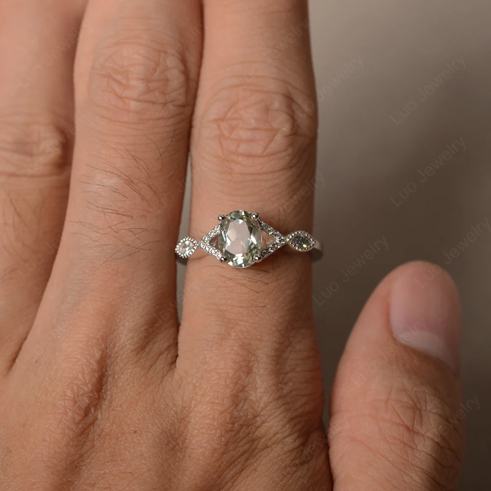 Oval Green Amethyst Split Shank Ring - Image 3