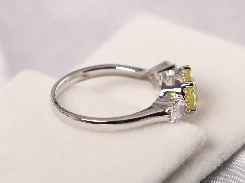 Oval Lemon Quartz Cluster Ring - Image 4