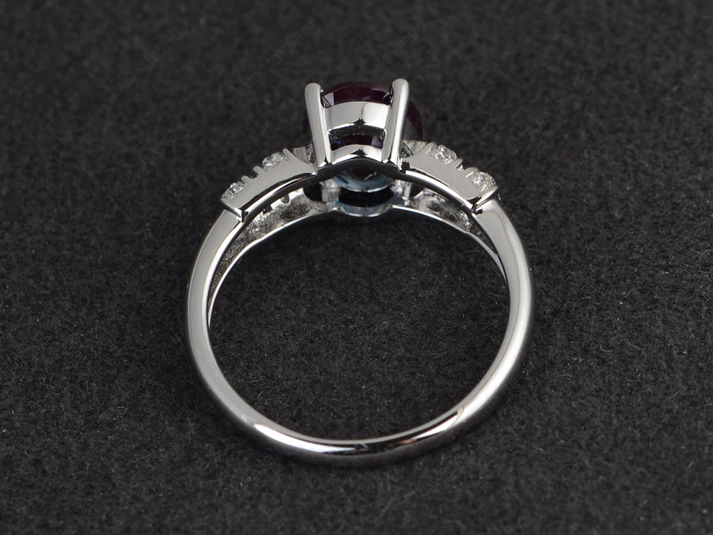 Oval Cut Alexandrite Art Deco Ring - Image 3