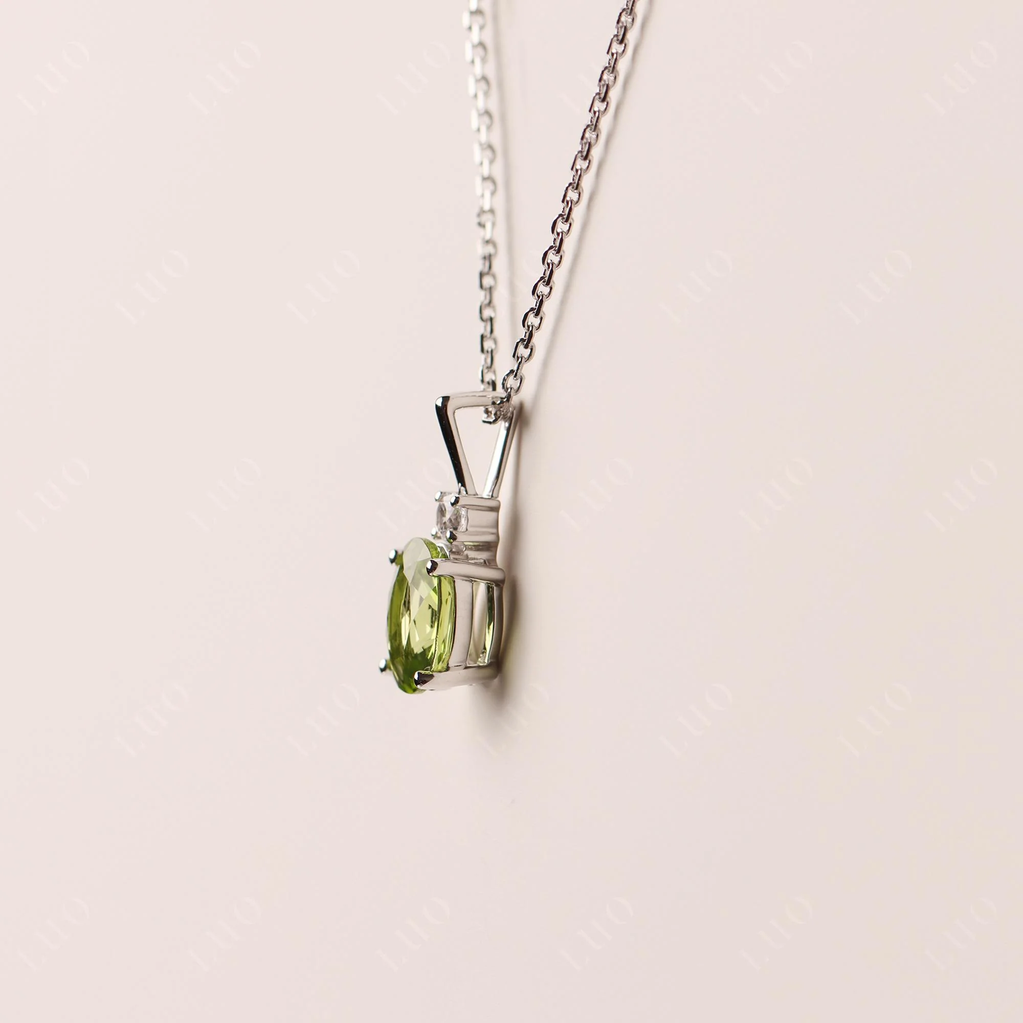 Simple Oval Peridot Necklace - Image 12