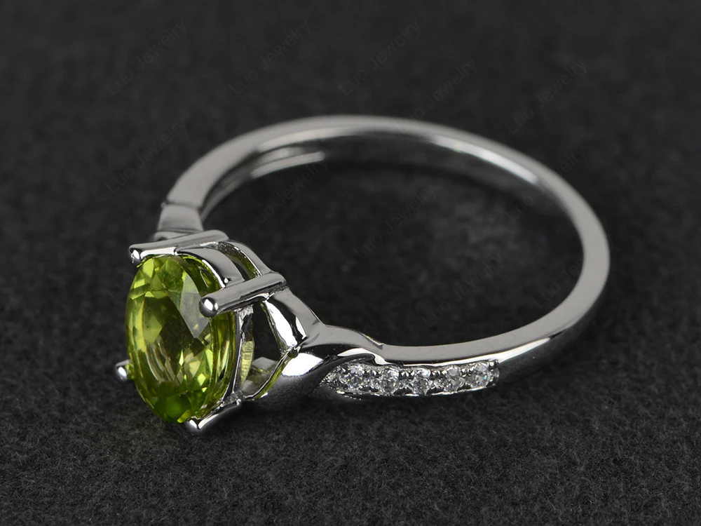 Oval Peridot Twist Ring - Image 2