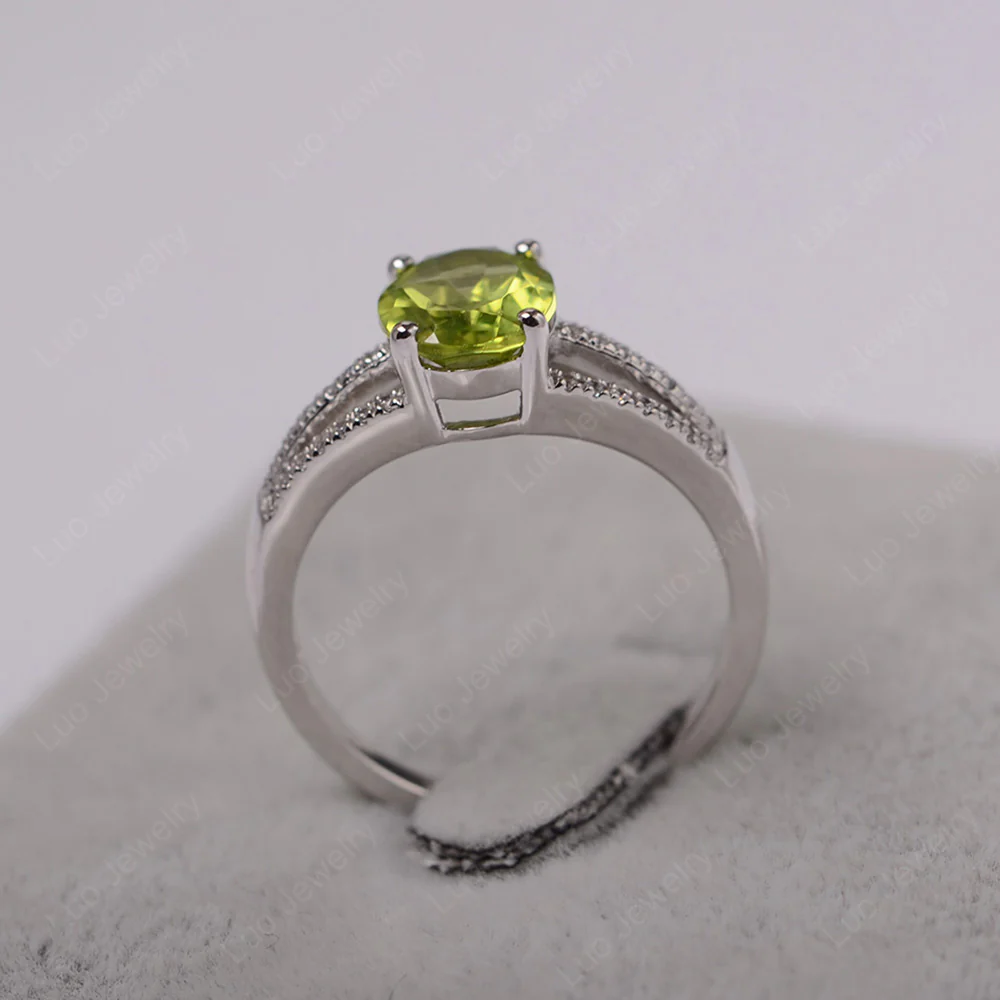 Peridot Triple Split Shank Ring - Image 3