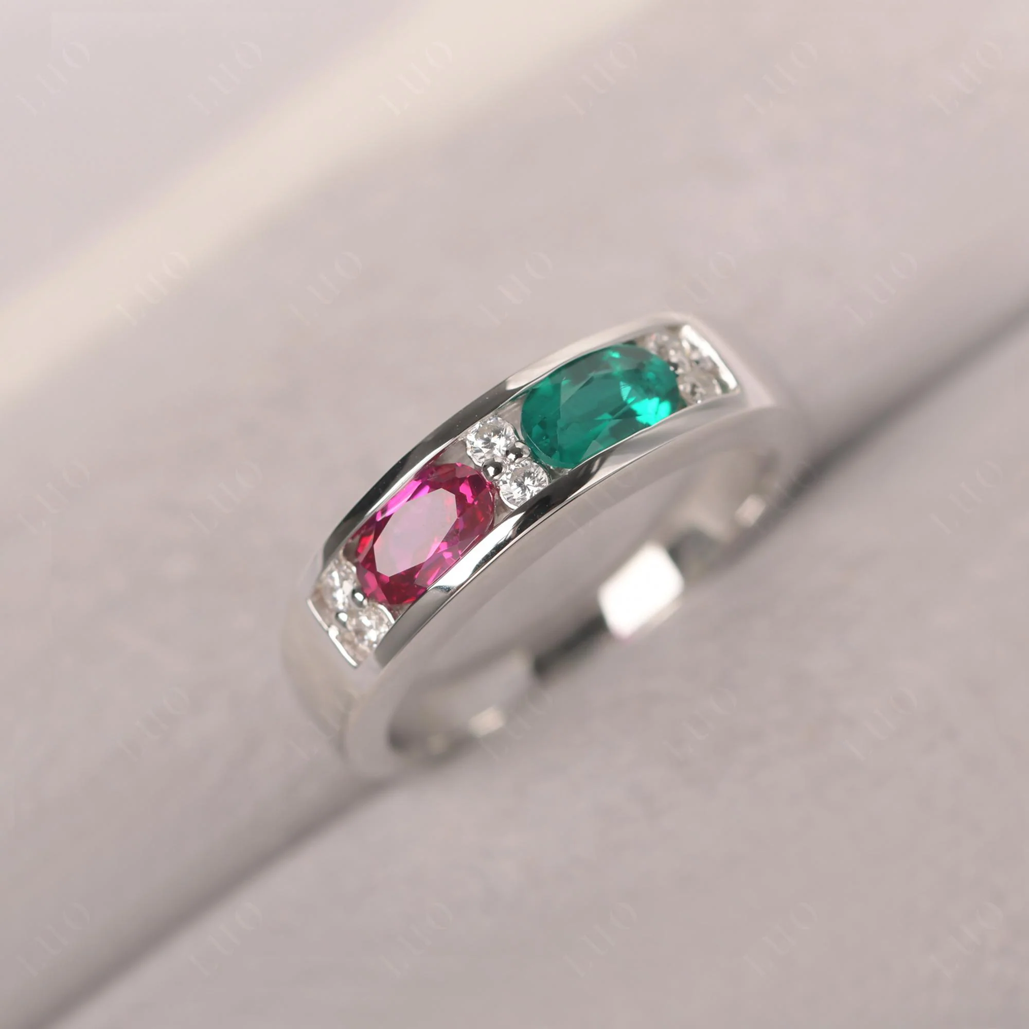 Oval Ruby and Emerald Ring - Image 11