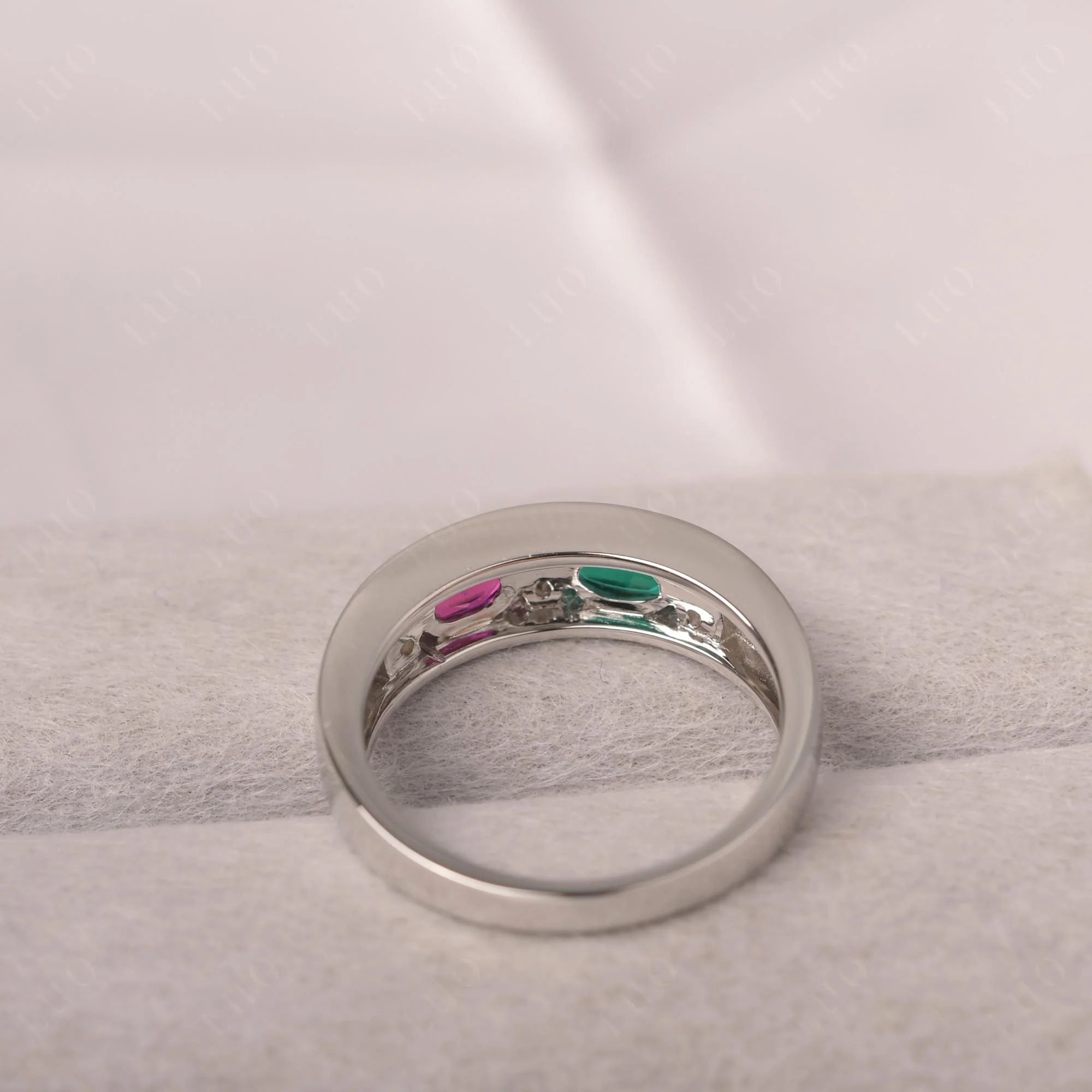 Oval Ruby and Emerald Ring - Image 12