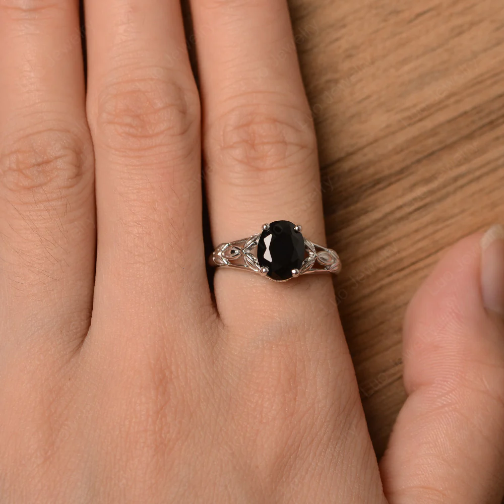 Black Spinel Leaf Solitaire Engagement Ring - Image 4