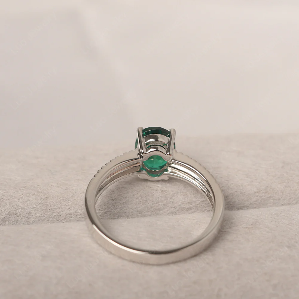 Emerald Chevron Ring - Image 3