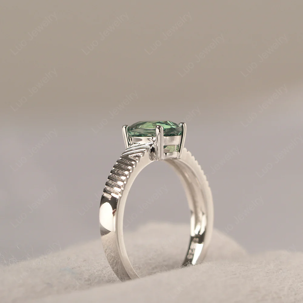 Oval Green Sapphire Chevron Ring - Image 4