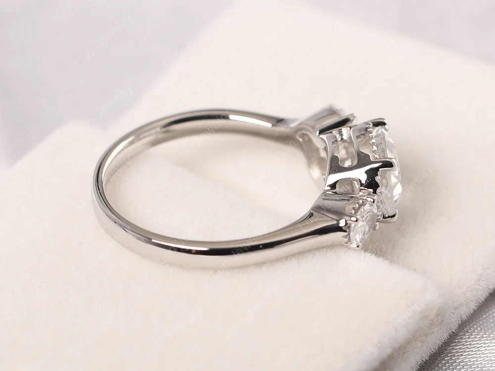 Oval White Topaz Cluster Ring - Image 4