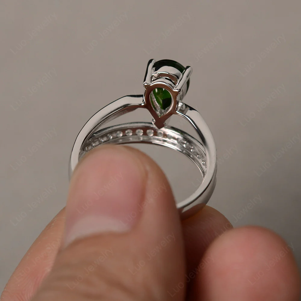 Pear Cut Diopside Engagement Ring - Image 4
