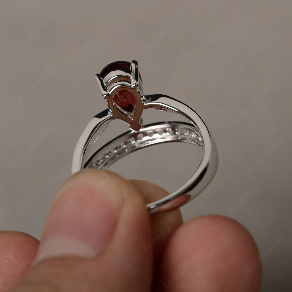 Pear Cut Garnet Engagement Ring - Image 3