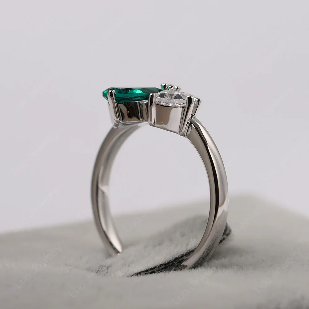 Emerald 4 Stone Ring - Image 4