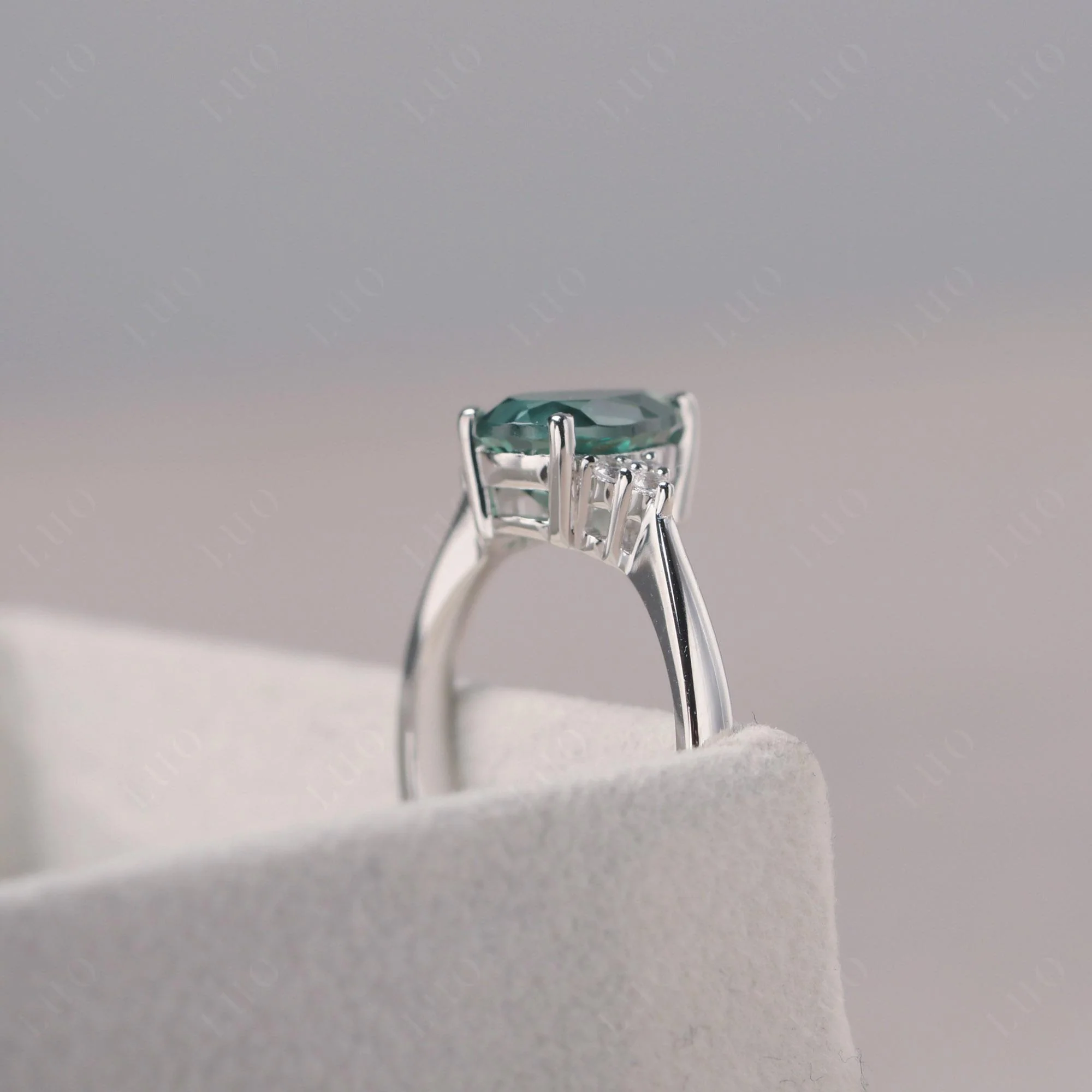 Pear Shaped Green Sapphire Promise Ring - Image 4