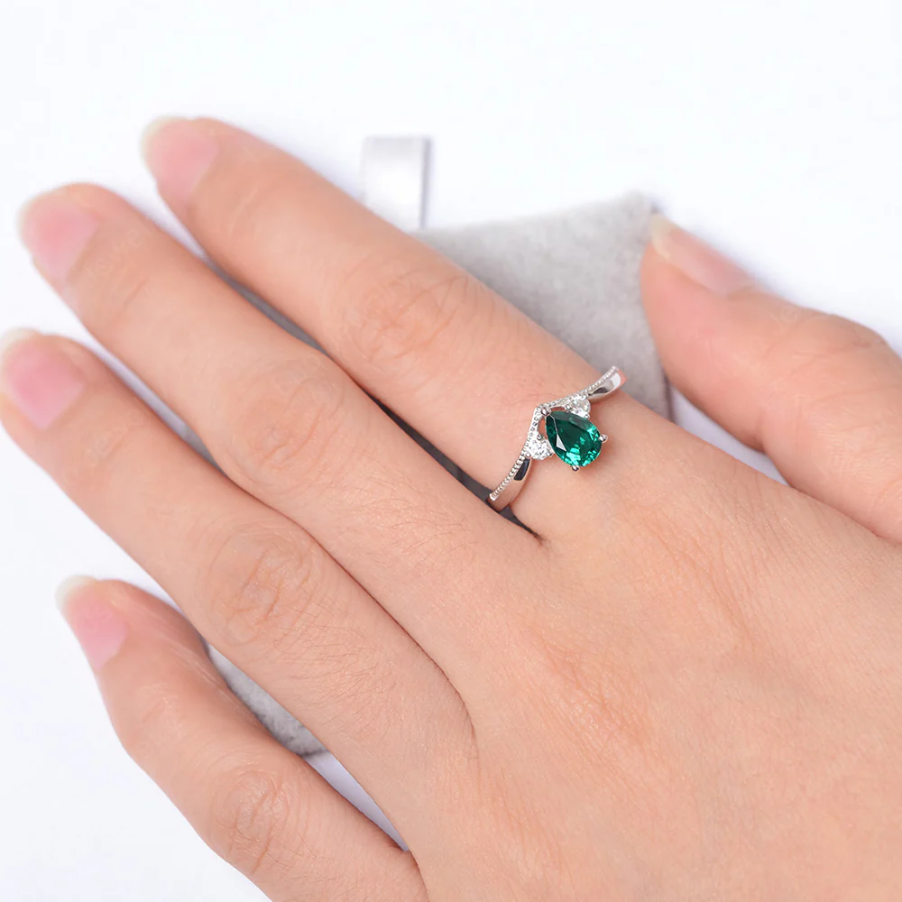 Pear Shaped Emerald Chevron Ring - Image 5
