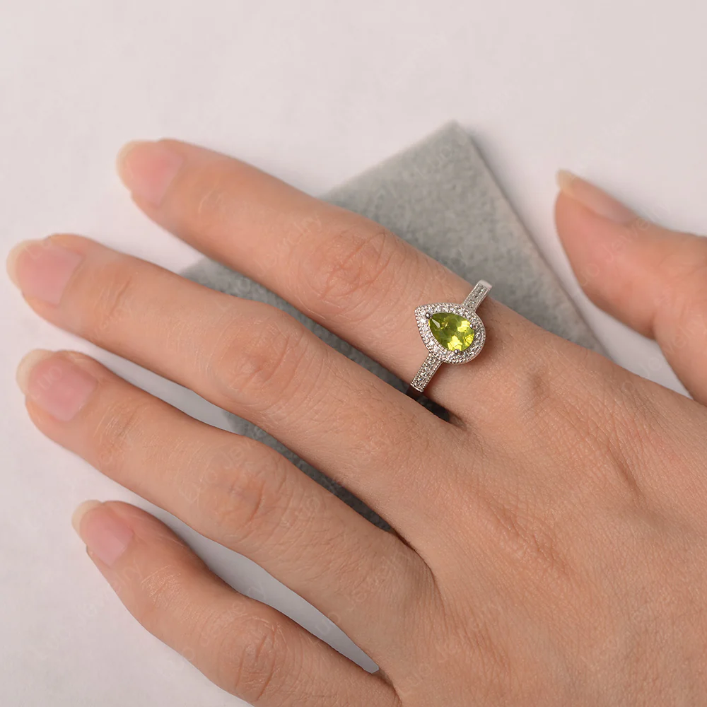 Milgrain Peridot Ring - Image 3