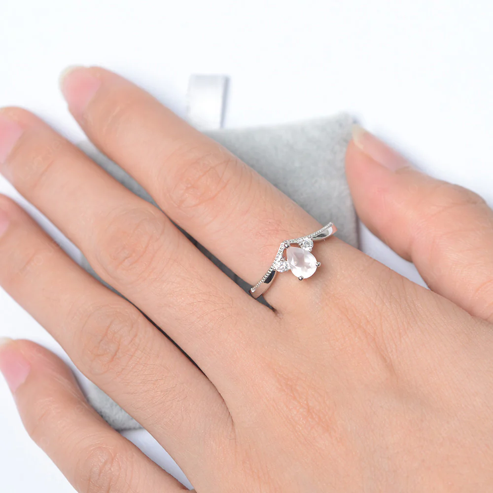 Pear Shaped Rose Quartz Chevron Ring - Image 4