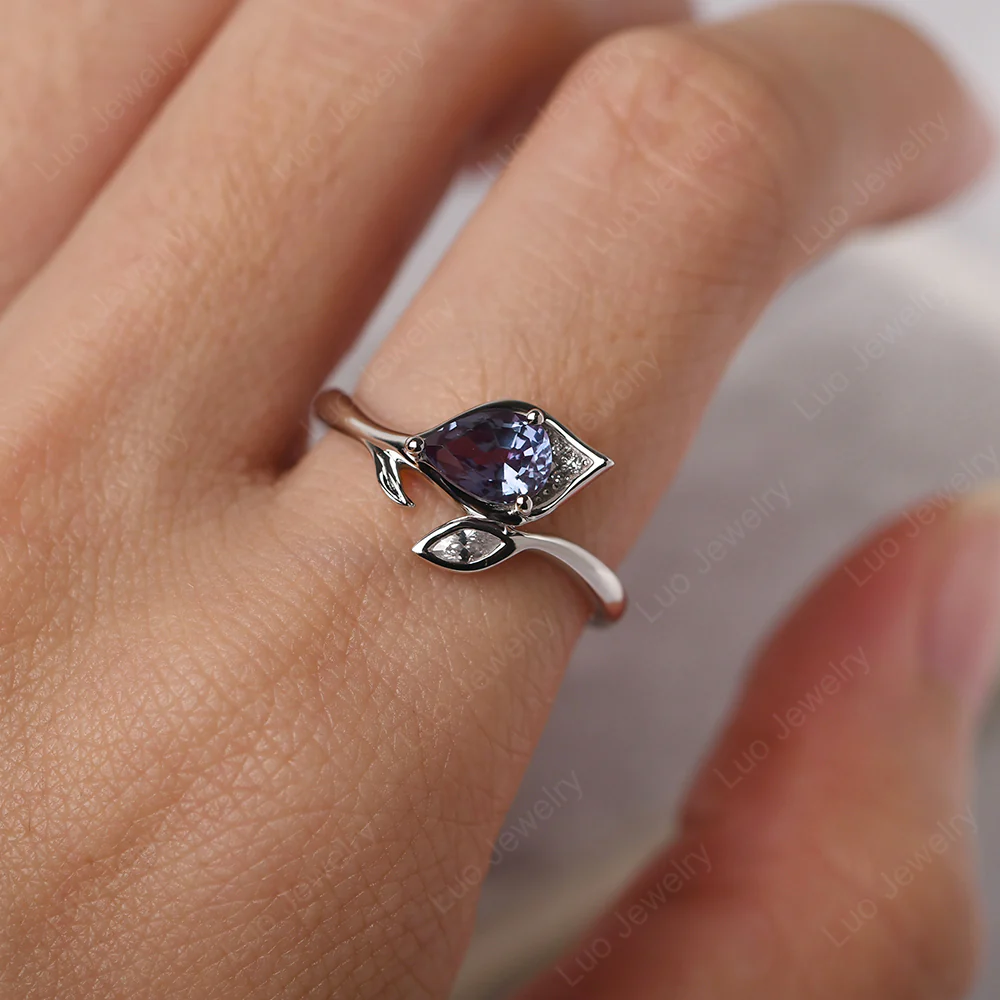 Nature Inspired Alexandrite Leaf Ring - Image 6